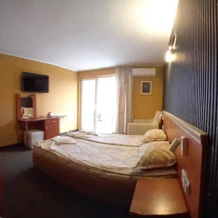 Apartament Laura 2 *